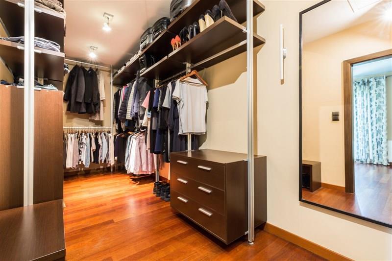 4 Benefits of a Built-in Wardrobe From Hills Robes and Kitchens